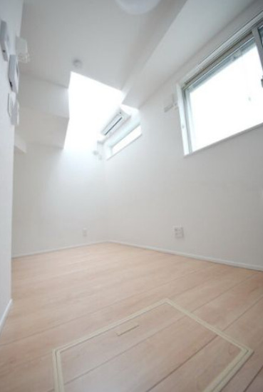 居室・リビング　個人の部屋や寝室として使える洋室です