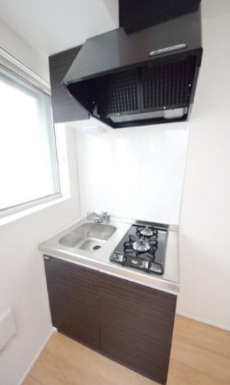 キッチン　コンパクトなキッチンで掃除もラクラク