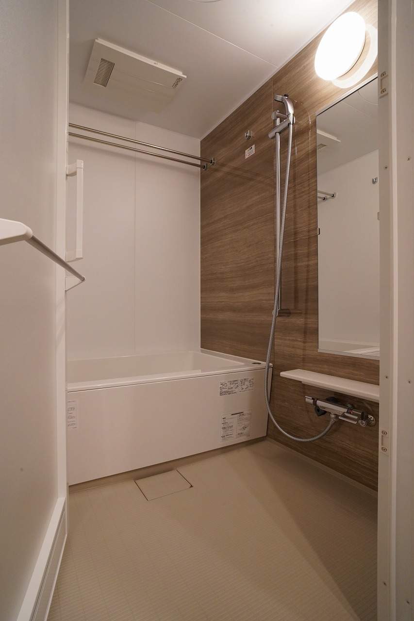 バス・シャワールーム