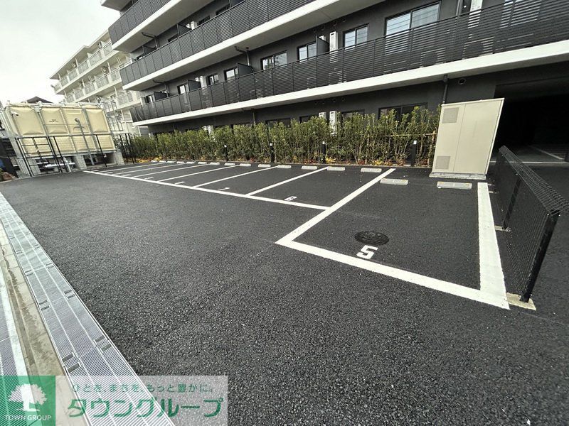 駐車場　駐車場