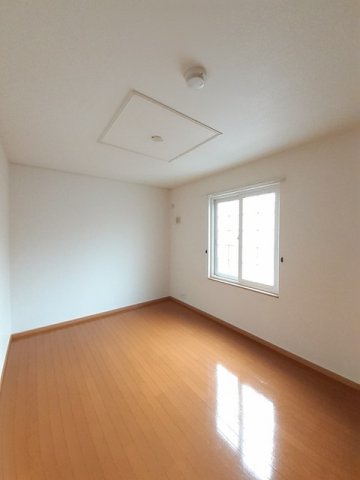 その他部屋・スペース　明るい色調の室内です