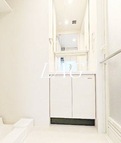 洗面設備　独立洗面台です。