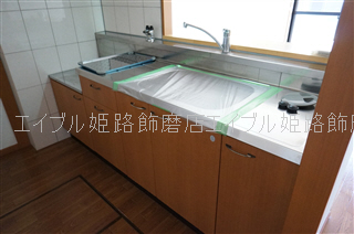 キッチン　写真は反転のお部屋です