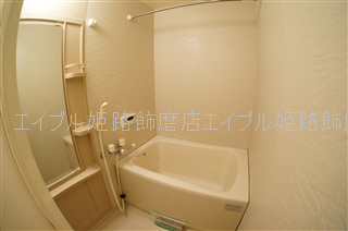 バス・シャワールーム　写真は反転のお部屋です