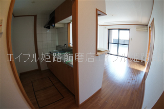居室・リビング　写真は反転のお部屋です