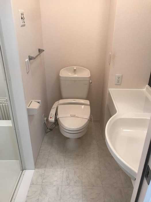 トイレ　※別号室参考写真