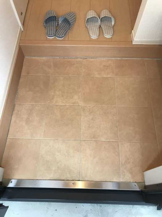 玄関　※別号室参考写真