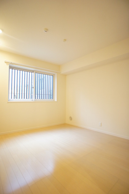 居室・リビング　広いリビングはゆったりくつろげる憩いの空間♪