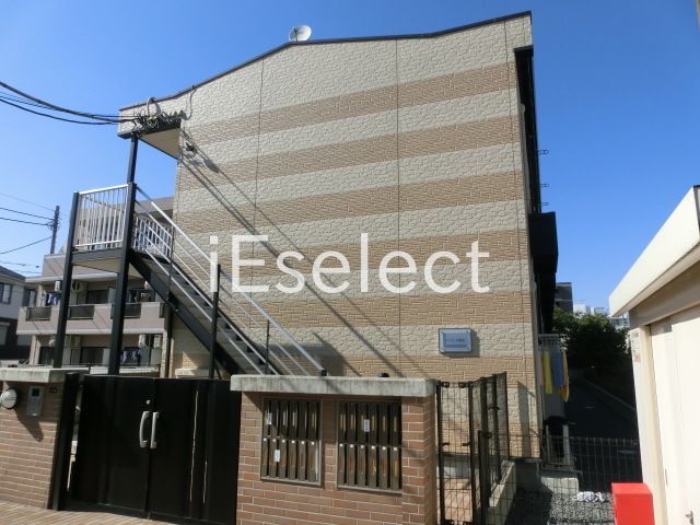 建物外観　京成稲毛駅まで徒歩３分の立地です