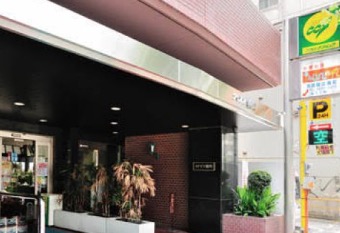 スーパー　ココスナカムラ麹町店（スーパー）まで190m