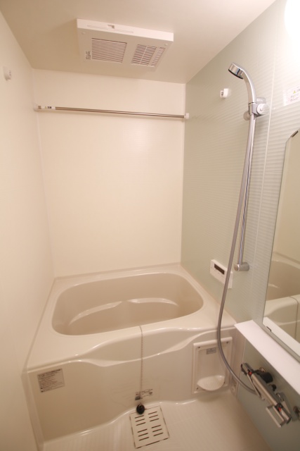 バス・シャワールーム　※別室の参考写真の為、現況優先です。