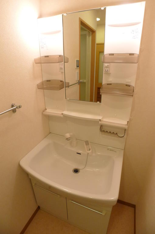洗面設備　（写真は同タイプ）