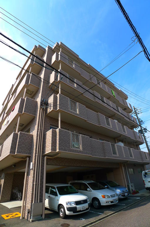 建物外観　オートロック付きマンション☆