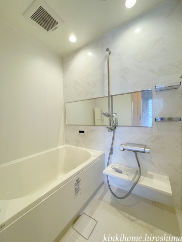 バス・シャワールーム