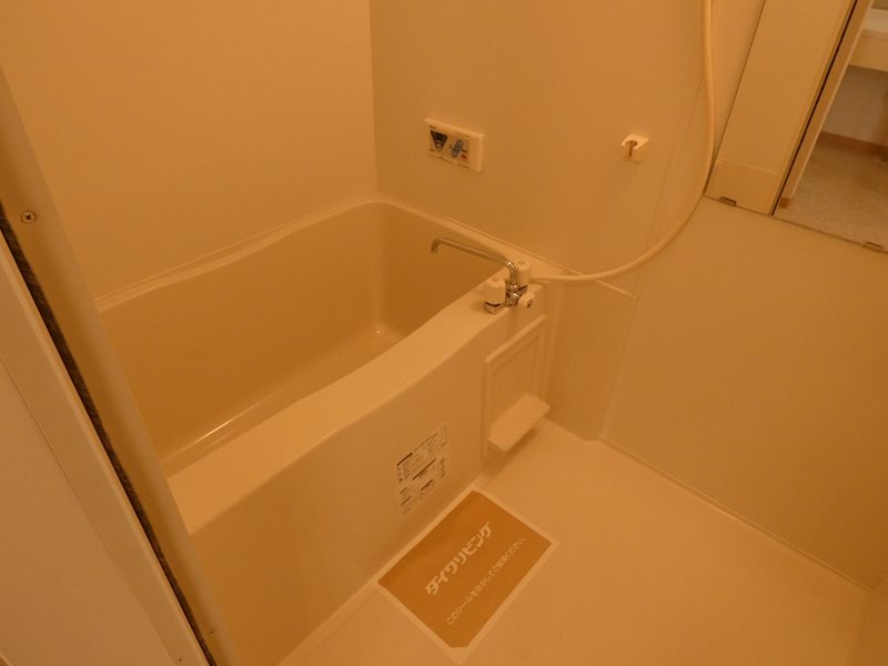 バス・シャワールーム　※写真は他号室です。
