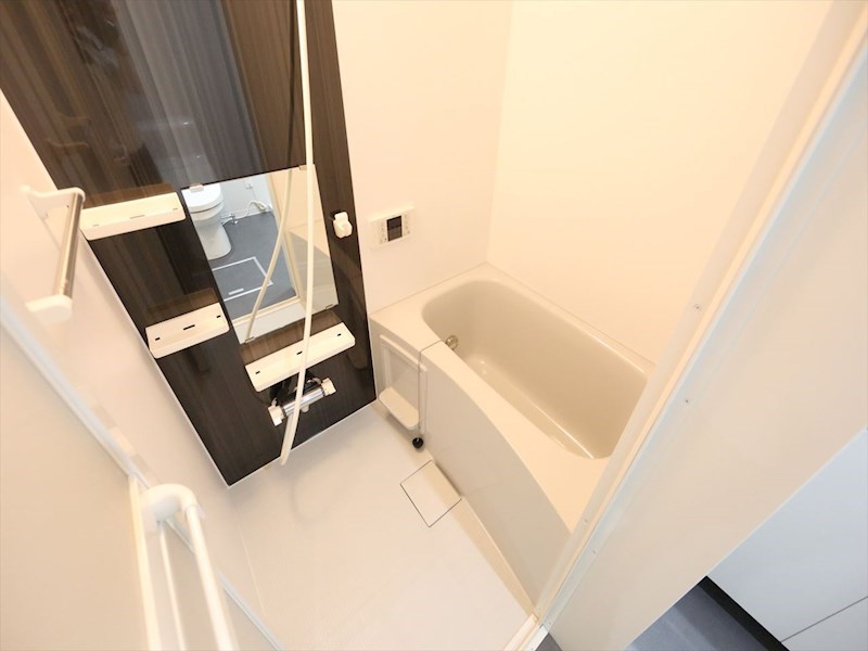 バス・シャワールーム　追い焚き機能付　オートバス機能付バスルーム