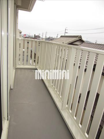 バルコニー　明るいベランダですよ。