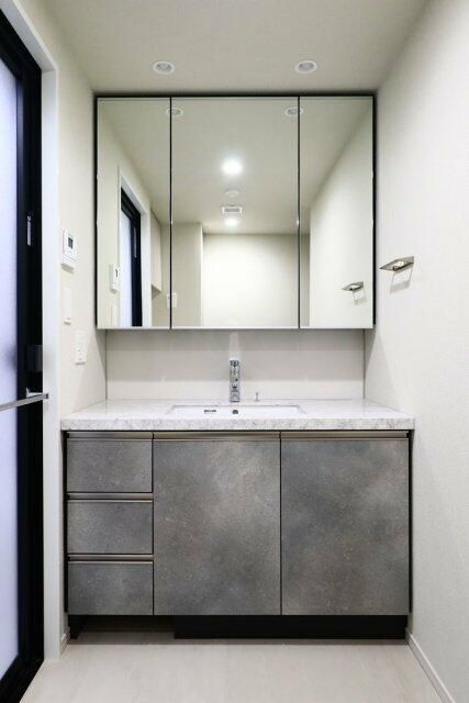 洗面設備　別号室参照