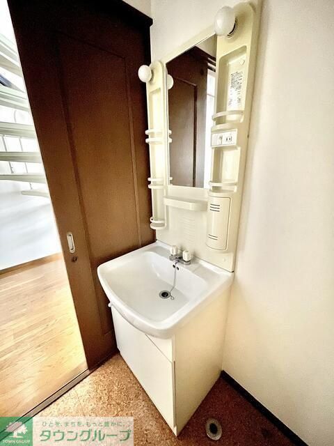 洗面設備　※別部屋参考写真です