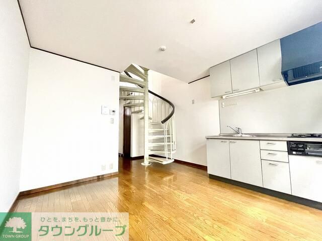 居室・リビング　※別部屋参考写真です