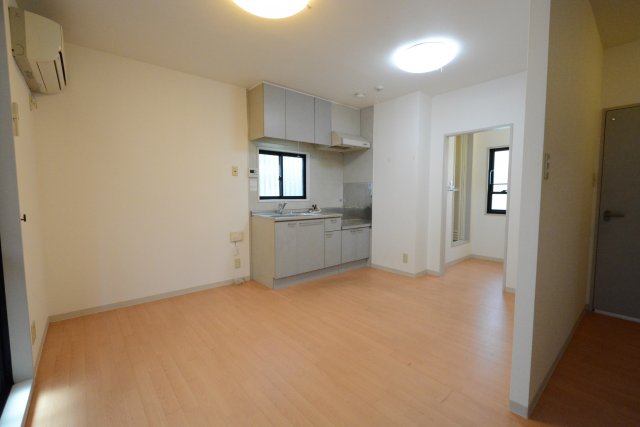 居室・リビング　収納スペース豊富なリビングです！