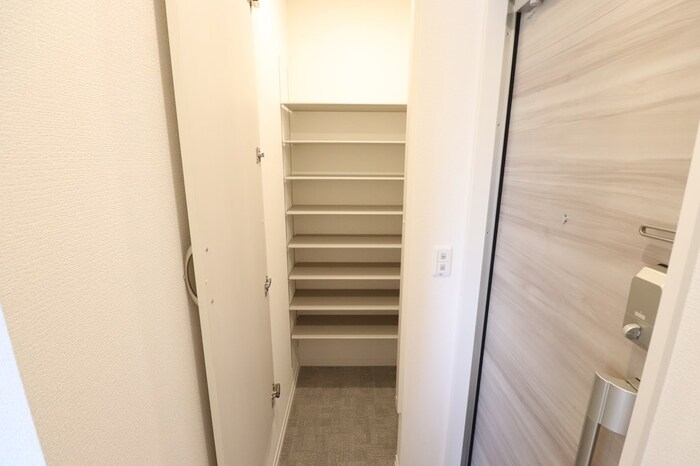 玄関　シンプルで使いやすい玄関です