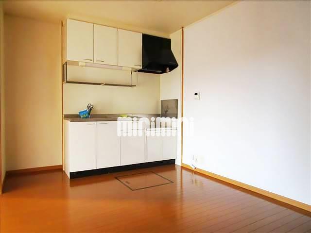 居室・リビング　適度な広さのダイニングです