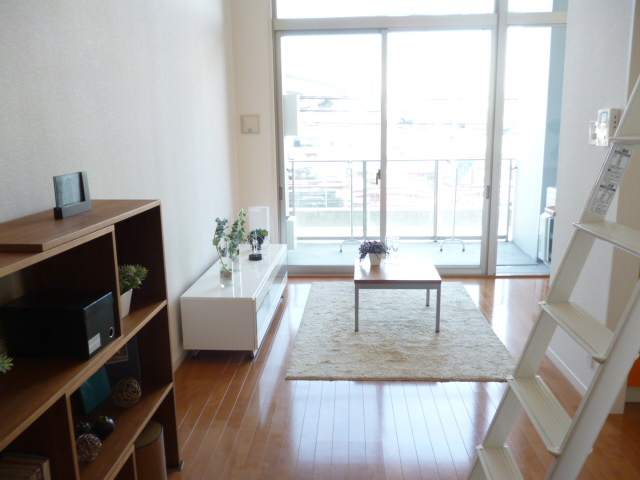 居室・リビング　内観1※別部屋参考写真