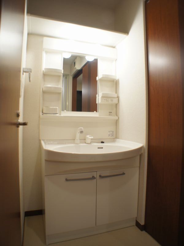 洗面設備　☆便利な独立洗面台☆