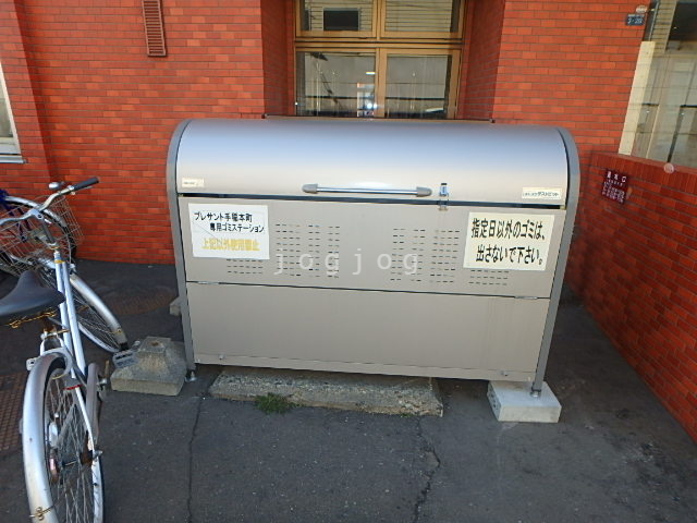 エントランス　専用ゴミステーション