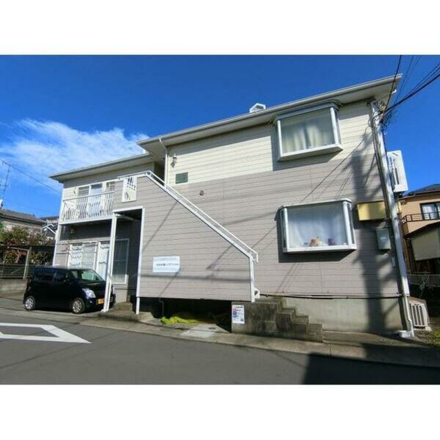 建物外観　～青い空っ白い雲っ～