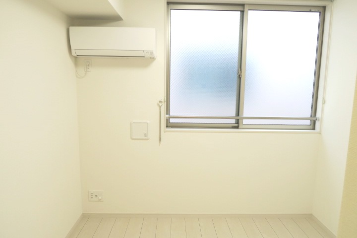 居室・リビング　別室参考写真です。