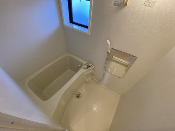 バス・シャワールーム　バストイレ別！