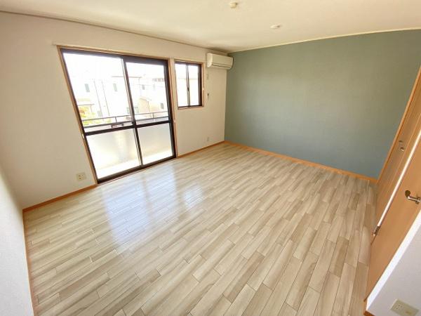 居室・リビング　フローリング！