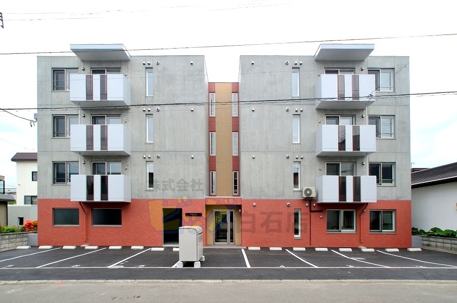 建物外観　インターネットが無料で利用可能なマンションです♪