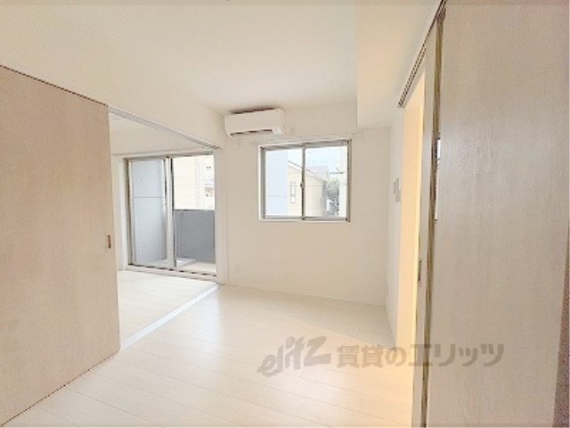 居室・リビング　洋室