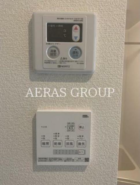 その他設備　給湯パネル・浴室乾燥機（参考写真）