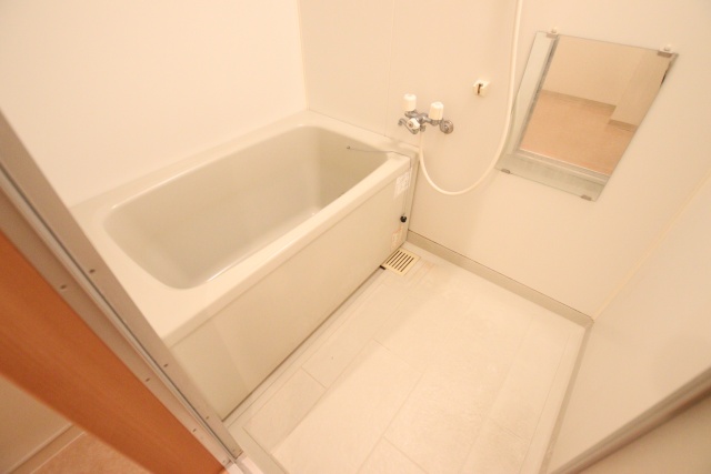 バス・シャワールーム　※別室の参考写真の為、現況優先です。