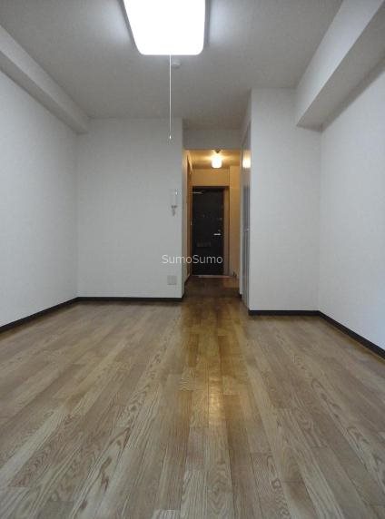 居室・リビング　こちらのリビングで趣味の時間をお楽しみください