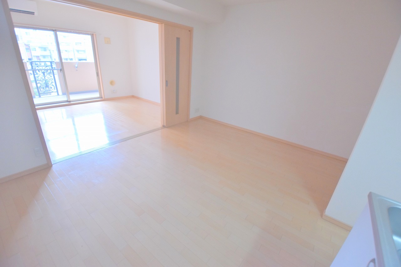 居室・リビング　広いリビングＬＤＫ12帖です。