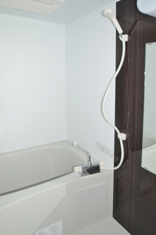 バス・シャワールーム　浴室乾燥機付のバスルーム