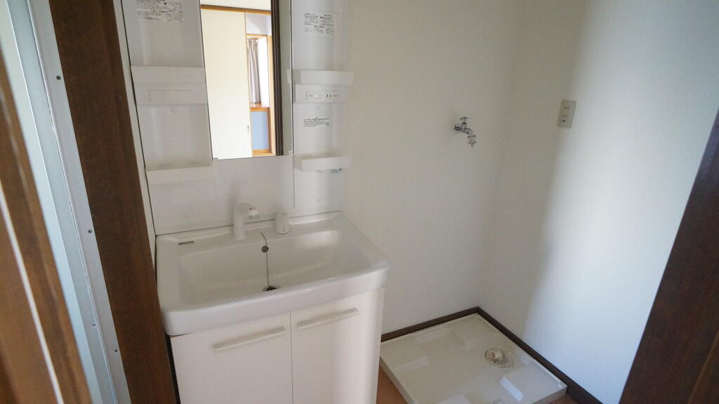 洗面設備　室内洗濯機置き場