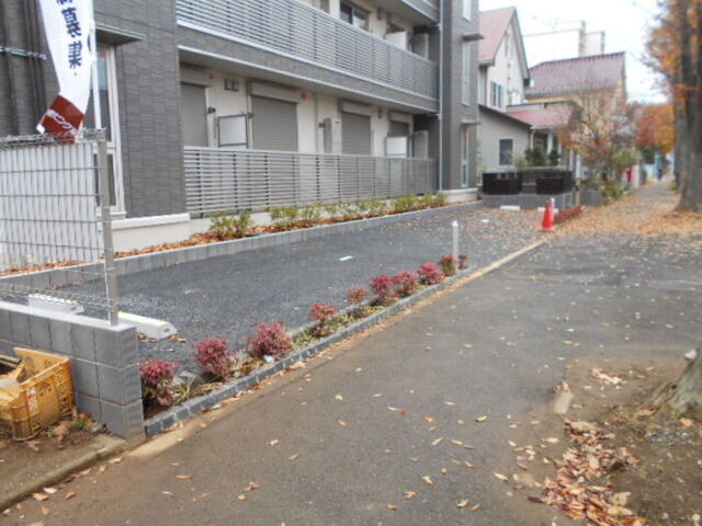 駐車場　駐車場