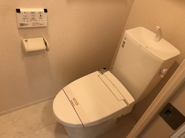 トイレ　トイレ　温水洗浄暖房便座