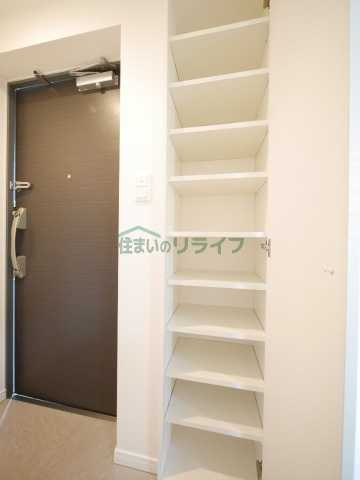 玄関　ムブメンツ西早稲田