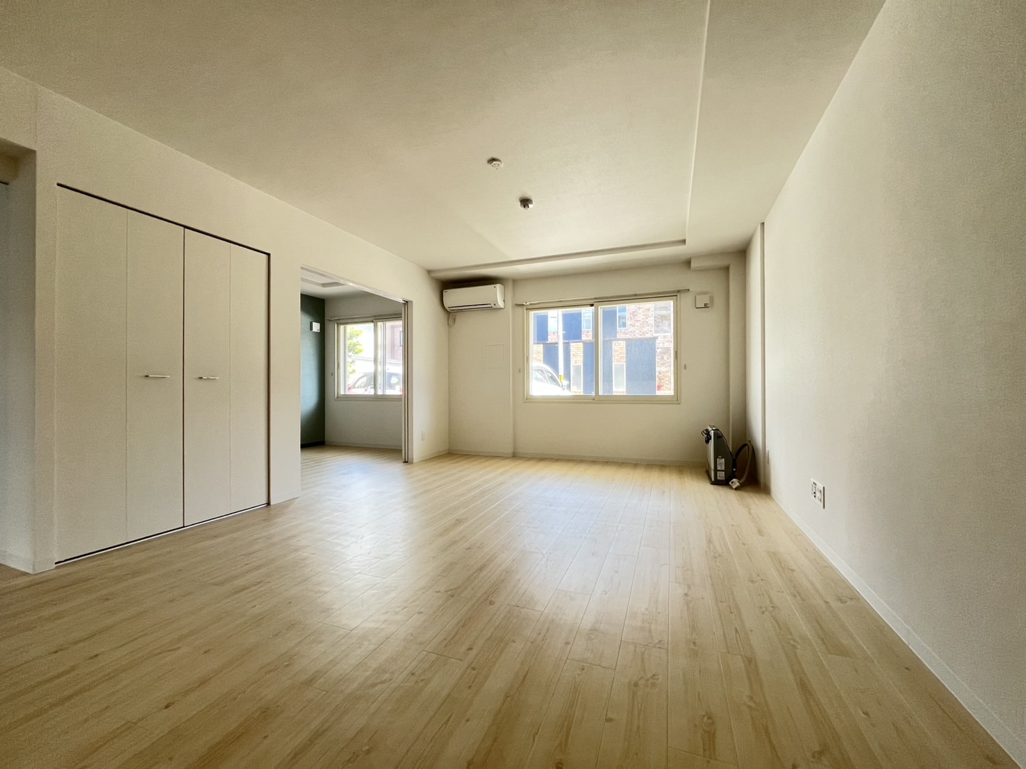 居室・リビング　他号室