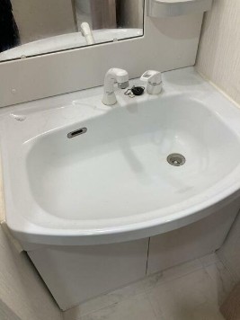 洗面設備　嬉しい独立洗面台付き。