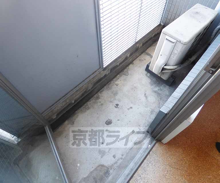 バルコニー　広々としたバルコニーです。