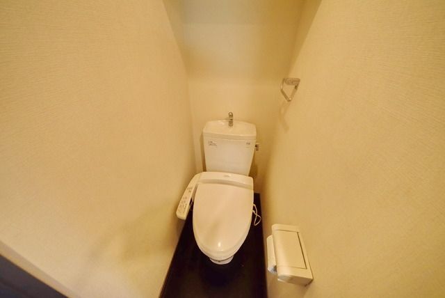 トイレ　ウォシュレット付
