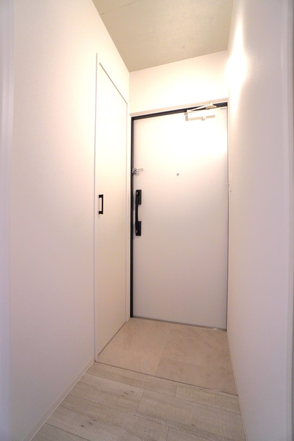 玄関　※写真は同タイプ住戸です。